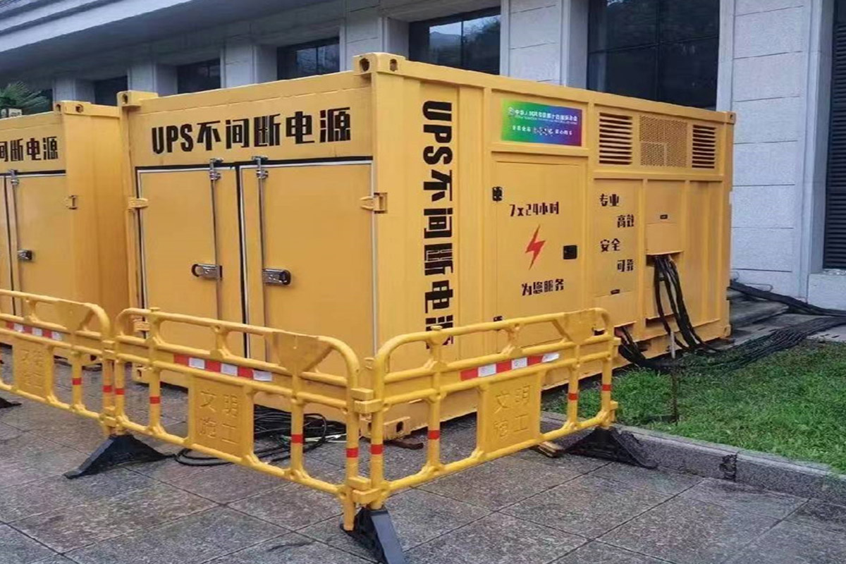 巧家发电机租赁施工现场